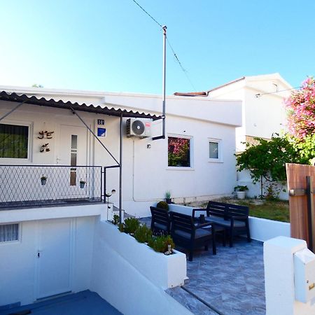 Holiday House Sia Jasenice  Extérieur photo