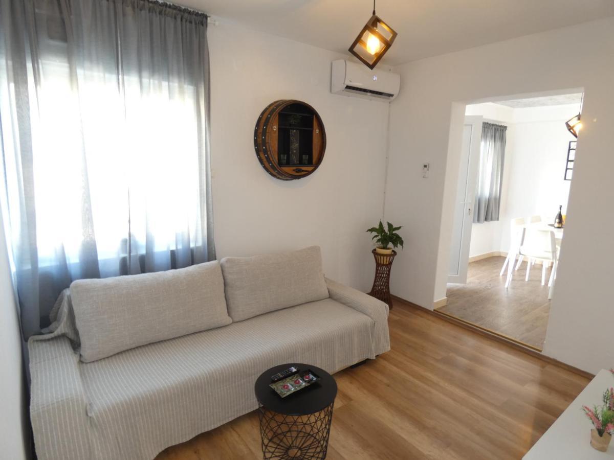 Holiday House Sia Jasenice  Extérieur photo